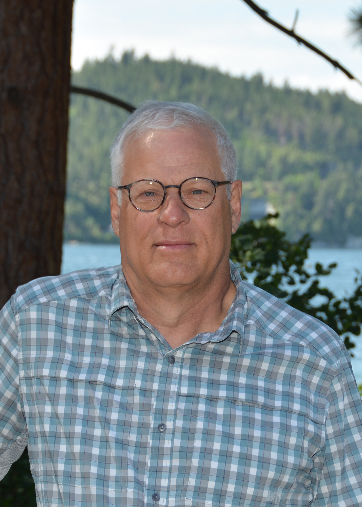 F. Richard Hauer staff photo