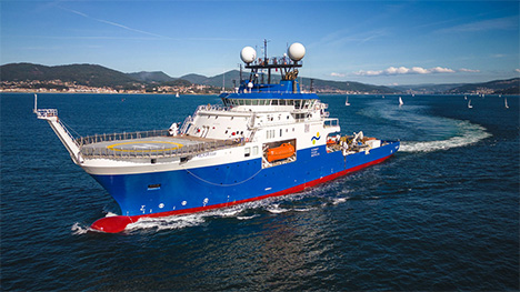 Schmidt Ocean Institute research vessel Falkor (too) at sea